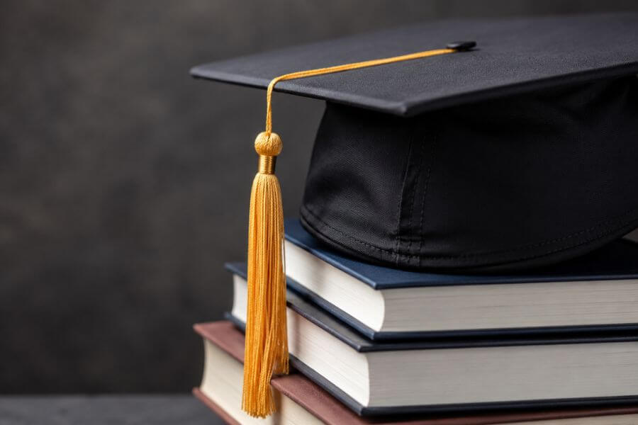 10 Smartest Ways to Pay for a Master's Degree Without Taking Loans dandan10