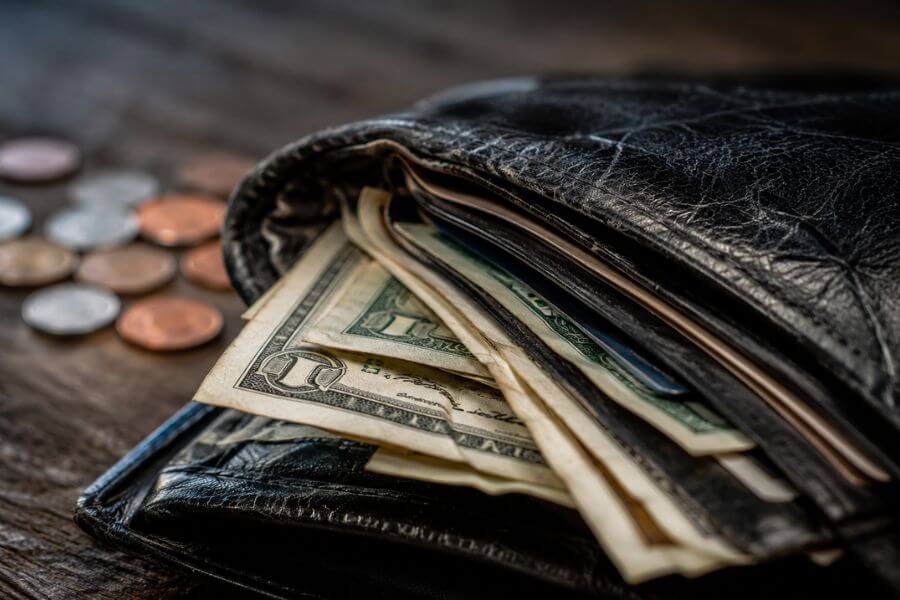 Read more about the article 10 Worst Money-Saving Advice Tips That Actually Cost You More
