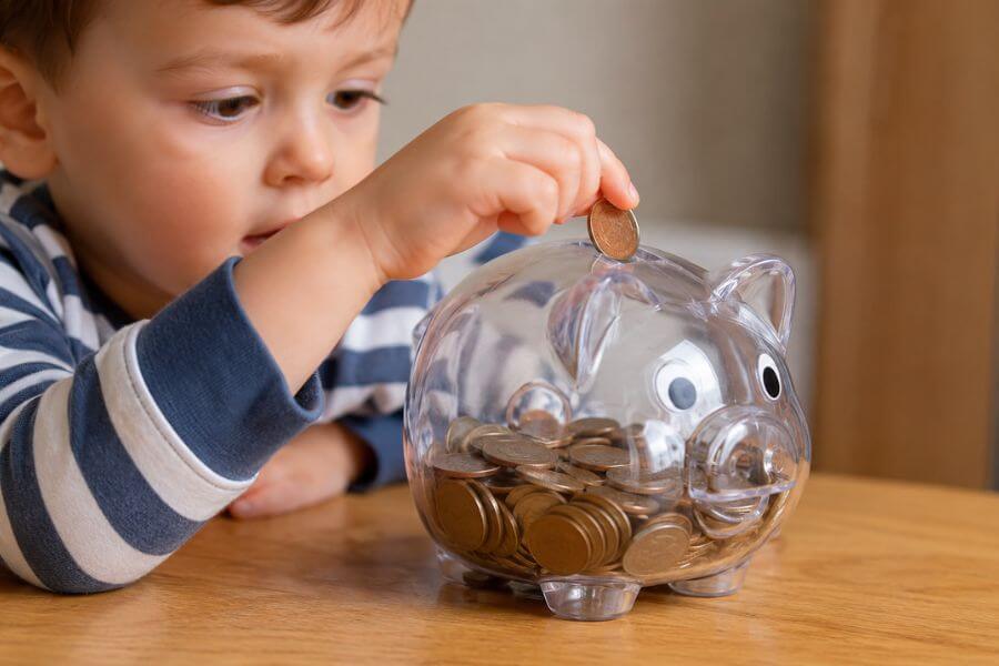 Read more about the article 10 Most Creative Piggy Banks to Teach Toddlers Great Money Habits