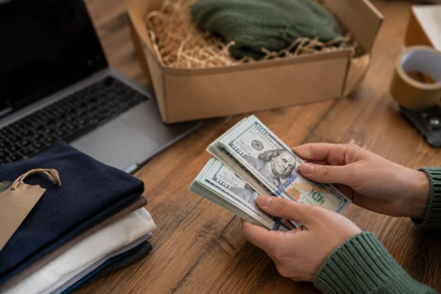 Read more about the article Side Hustles That Actually Make Money in 2026: Low-Cost Ideas for Extra Monthly Cash